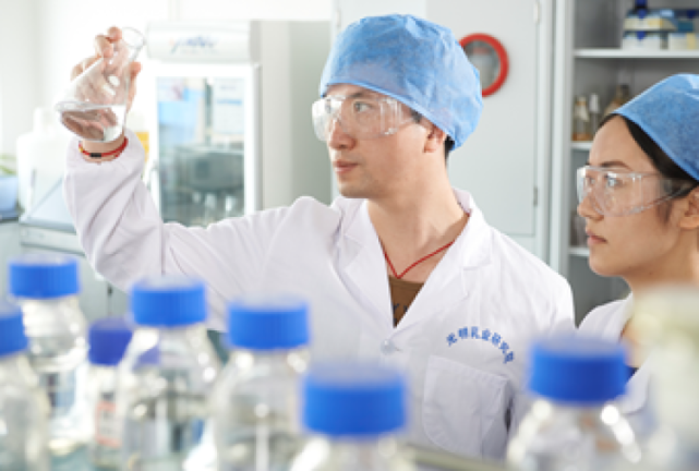 光明乳業(yè)攜手華熙生物 以生物科技賦能乳品創(chuàng)新，共筑女性健康新生態(tài)